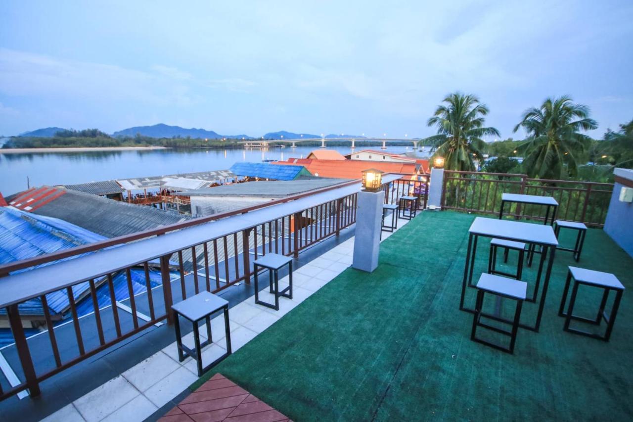 Lanta Chaolay Hostel Koh Lanta Ngoại thất bức ảnh